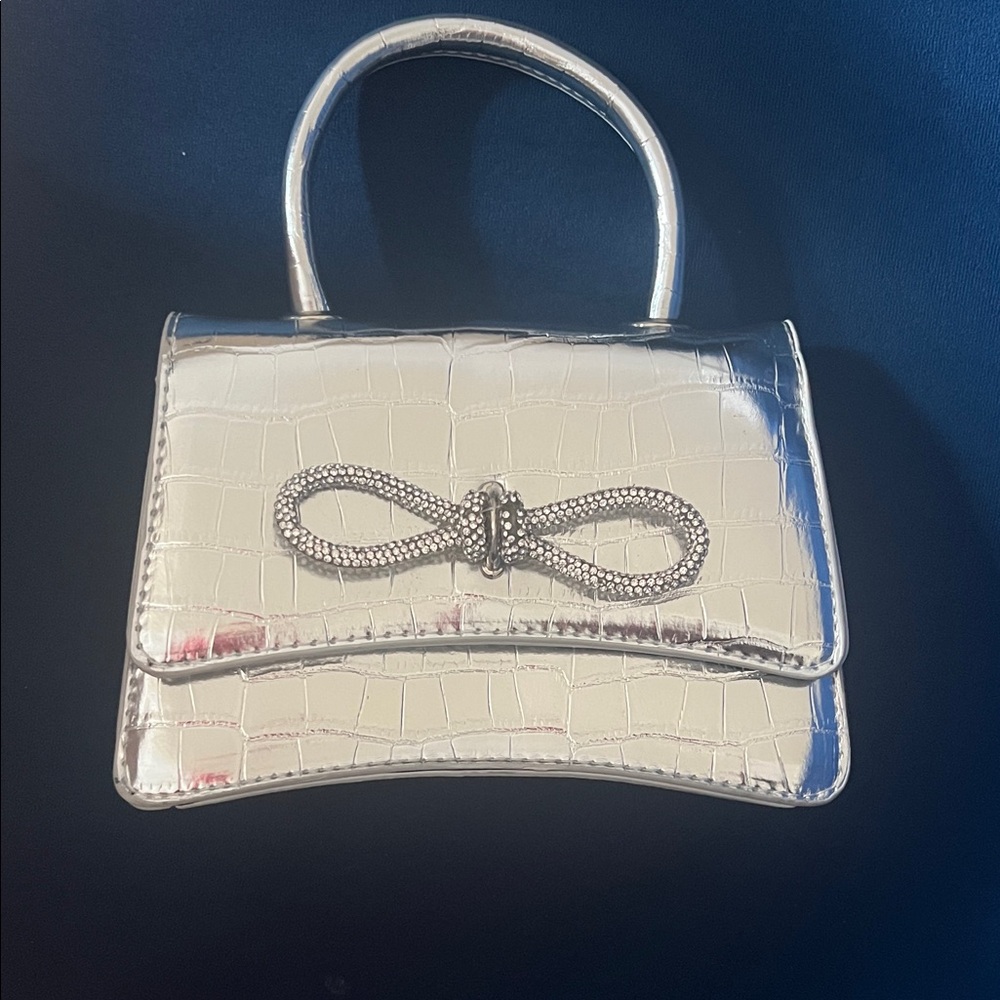 Elegant Silver Handbag